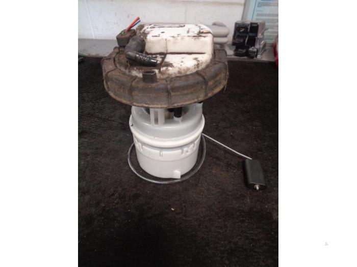 Gebrauchte Benzinpumpe Peugeot 206+ (2L/M) 1.1 XR,XS Preis € 35,00 Margenregelung angeboten von Westerhof autodemontage