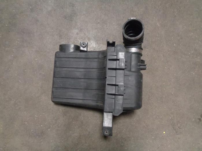 Gebrauchte Luftfiltergehäuse Suzuki Swift (ZA/ZC/ZD1/2/3/9) 1.3 VVT 16V Preis € 30,00 Margenregelung angeboten von Westerhof autodemontage