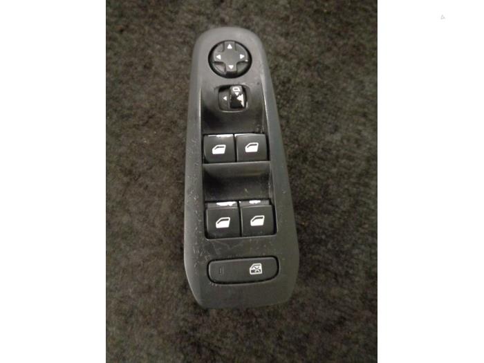 Usados Interruptor de ventanilla eléctrica Peugeot 308 (L3/L8/LB/LH/LP) 2.0 GT HDi, Blue HDi 16V Precio € 15,00 Norma de margen ofrecido por Westerhof autodemontage