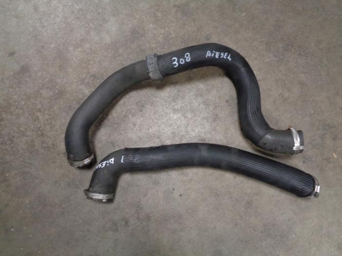 Gebrauchte Intercooler Schlauch Peugeot 308 (L3/L8/LB/LH/LP) 2.0 GT HDi, Blue HDi 16V Preis € 50,00 Margenregelung angeboten von Westerhof autodemontage