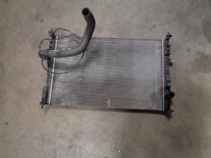 Usagé Radiateur Peugeot 308 (L3/L8/LB/LH/LP) 2.0 GT HDi, Blue HDi 16V Prix € 100,00 Règlement à la marge proposé par Westerhof autodemontage