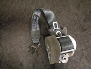 Usados Cinturón de seguridad izquierda detrás Peugeot 308 (L3/L8/LB/LH/LP) 2.0 GT HDi, Blue HDi 16V Precio € 35,00 Norma de margen ofrecido por Westerhof autodemontage