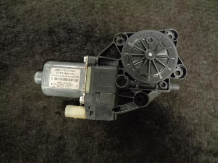 Usados Motor de ventanilla de puerta Mini Mini (R56) 1.6 16V Cooper Precio € 25,00 Norma de margen ofrecido por Westerhof autodemontage
