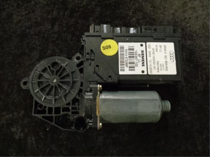 Usados Motor de ventanilla de puerta Audi A2 (8Z0) 1.4 16V Precio € 30,00 Norma de margen ofrecido por Westerhof autodemontage
