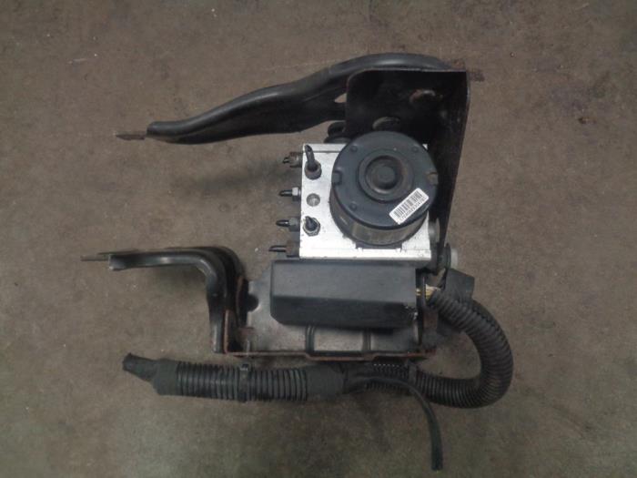 Gebrauchte ABS Pumpe Citroen C3 Picasso (SH) 1.6 16V VTI 120 Preis € 50,00 Margenregelung angeboten von Westerhof autodemontage