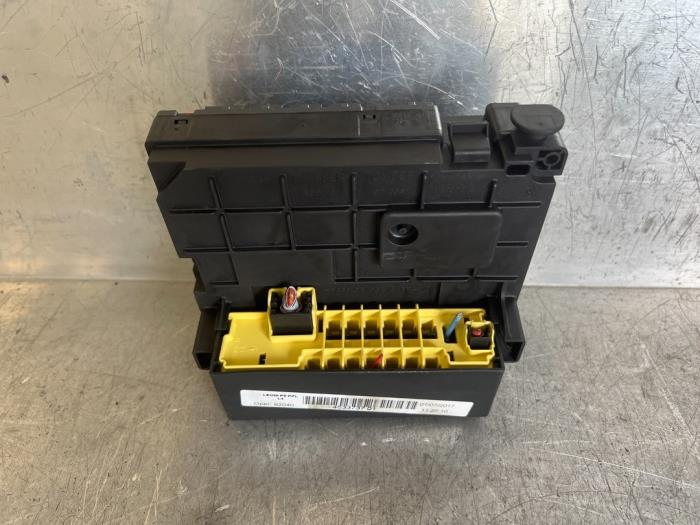 Fuse box Peugeot 5008 9810296180 DELPHI Mettler BV