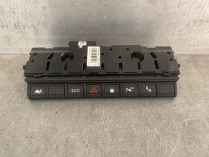Used Panic lighting switch Opel Movano 2.3 CDTi Biturbo 16V FWD Price € 48,40 Inclusive VAT offered by Mettler BV