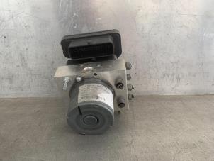Used ABS pump Opel Movano 2.3 CDTi Biturbo 16V FWD Price € 272,25 Inclusive VAT offered by Mettler BV