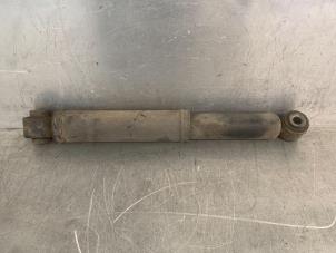 Used Rear shock absorber, right Opel Movano 2.3 CDTi Biturbo 16V FWD Price € 24,20 Inclusive VAT offered by Mettler BV