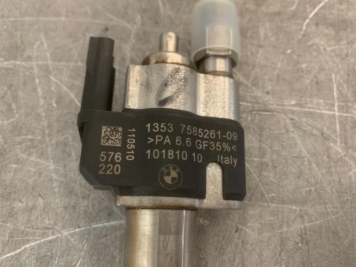 Injector (petrol injection) BMW 3 serie Touring 335i 24V - 10181010 ...