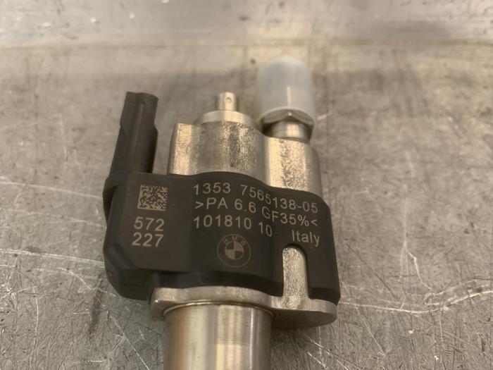 Injector (petrol injection) BMW 3 serie Touring 335i 24V - 10181010 ...