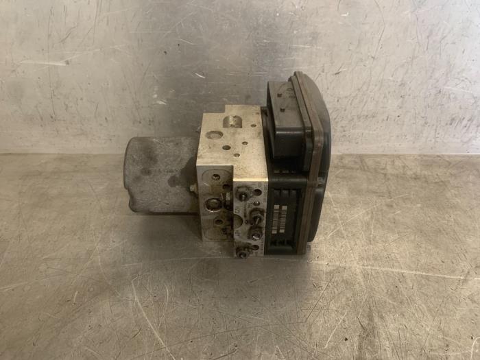 Used ABS pump Mercedes E Combi (S211) 2.5 E-230 V6 24V Price € 150,00 Margin scheme offered by Mettler BV