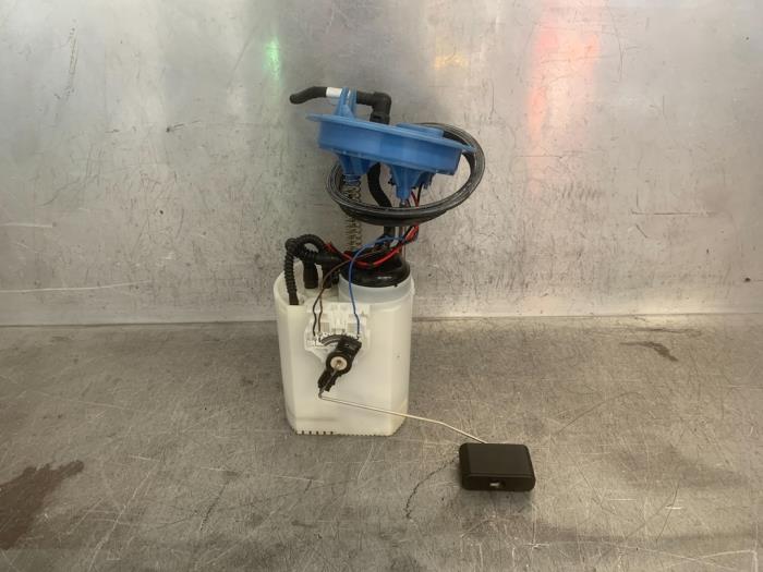 Usagé Pompe d'injection Volkswagen Golf VIII (CD1) 1.5 TSI 16V Prix € 30,00 Règlement à la marge proposé par Mettler BV