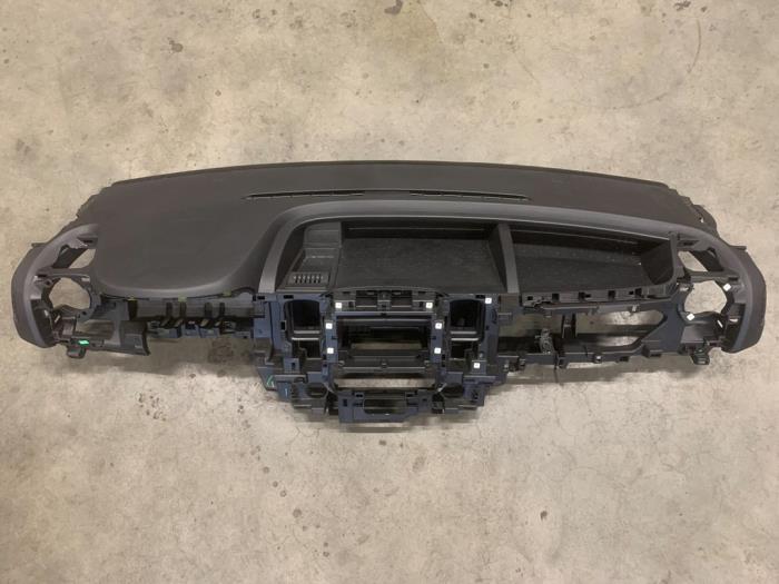 Używane Panel Renault Trafic (1FL/2FL/3FL/4FL) 2.0 dCi 16V 145 Cena € 400,00 Procedura marży oferowane przez Mettler BV