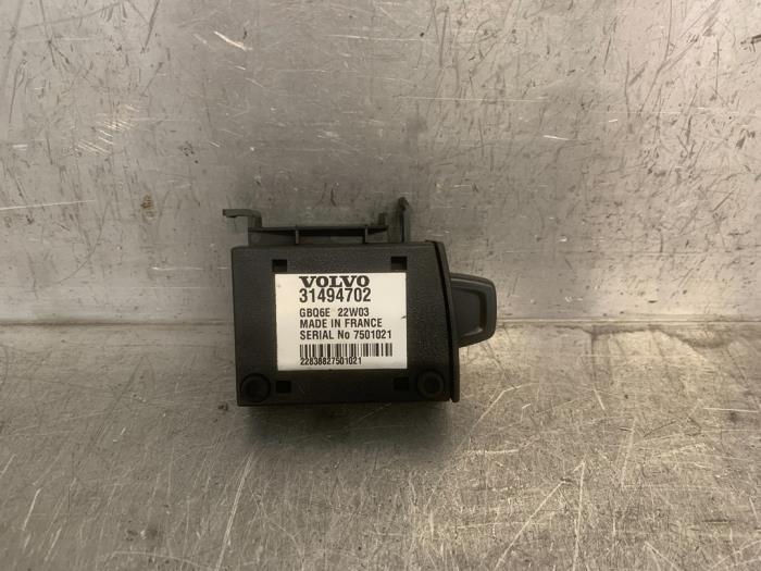 Gebrauchte SIM-Kartenhalter Volvo XC90 II 2.0 T8 16V eAWD Preis € 15,00 Margenregelung angeboten von Mettler BV