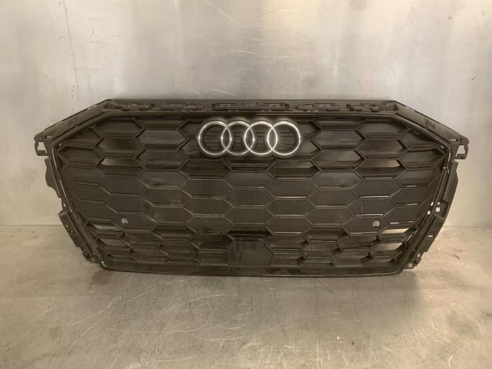 Używane Grill Audi S3 Cena € 125,00 Procedura marży oferowane przez Mettler BV
