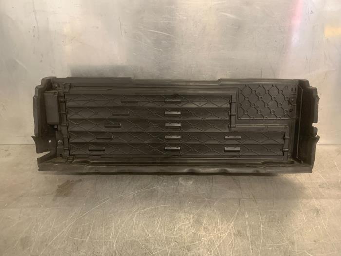 Begagnade Lufttratt Landrover Defender II 2.0 16V P300e Pris € 175,00 Marginaltabell erbjuds av Mettler BV