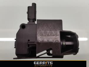 Used Tank flap lock motor Citroen C4 Picasso (3D/3E) 2.0 Blue HDI 150 Price € 27,48 Margin scheme offered by Gerrits Automotive