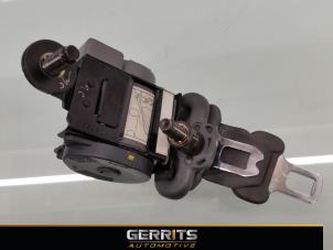 Used Rear seatbelt, centre Chevrolet Kalos (SF48) 1.4 Price € 25,30 Margin scheme offered by Gerrits Automotive