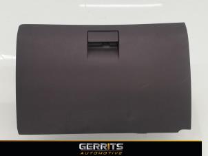 Used Glovebox Hyundai Getz 1.1i 12V Price € 24,20 Margin scheme offered by Gerrits Automotive