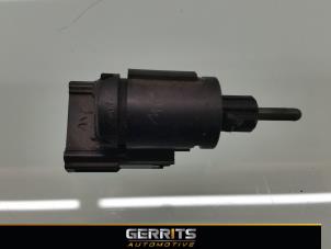 Used Brake light switch Volkswagen Golf V (1K1) 2.0 SDI Price € 21,98 Margin scheme offered by Gerrits Automotive