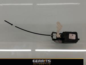 Used Tank flap lock motor BMW Mini One/Cooper (R50) 1.6 16V One Price € 21,98 Margin scheme offered by Gerrits Automotive