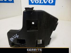 Used Rear bumper bracket, right Volvo V60 I (FW/GW) 1.6 T4 16V Price € 19,99 Margin scheme offered by Gerrits Automotive