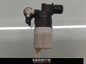 Usados Bomba de limpiaparabrisas delante Fiat Scudo (270) 2.0 D Multijet Precio € 19,99 Norma de margen ofrecido por Gerrits Automotive