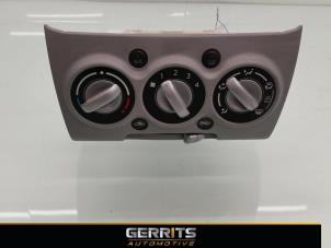 Usados Panel de control de calefacción Suzuki Alto (GF) 1.0 12V Precio € 21,98 Norma de margen ofrecido por Gerrits Automotive