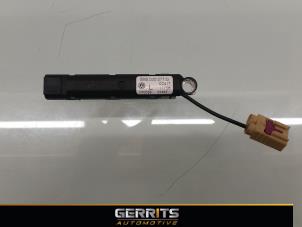 Used Antenna Amplifier Volkswagen Golf Plus (5M1/1KP) 1.9 TDI 105 Price € 21,98 Margin scheme offered by Gerrits Automotive