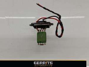 Used Heater resistor Renault Clio III (BR/CR) 1.5 dCi 70 Price € 21,98 Margin scheme offered by Gerrits Automotive