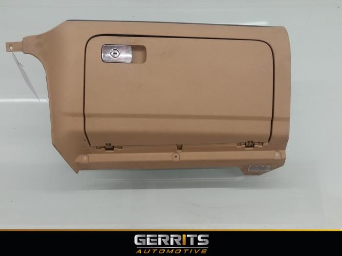 Begagnade Handskfack Volkswagen Golf V (1K1) 1.9 TDI Pris € 25,30 Marginaltabell erbjuds av Gerrits Automotive BV