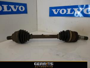 Usados Eje de transmisión izquierda delante Volvo S40 (MS) 1.8 16V Precio € 50,60 Norma de margen ofrecido por Gerrits Automotive