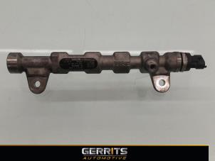 Used Fuel injector nozzle Opel Combo 1.6 CDTI 16V Price € 106,48 Inclusive VAT offered by Gerrits Automotive
