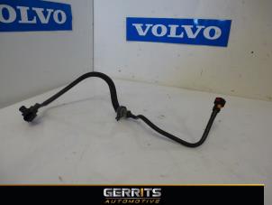 Used Fuel pressure sensor Volvo V60 I (FW/GW) 1.6 DRIVe Price € 37,40 Margin scheme offered by Gerrits Automotive