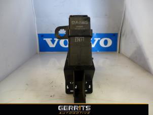 Used Glow plug relay Volvo V60 I (FW/GW) 1.6 DRIVe Price € 31,90 Margin scheme offered by Gerrits Automotive