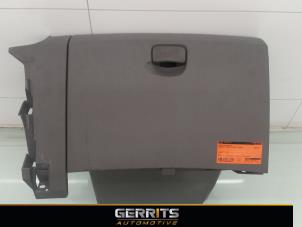 Usados Guantera Renault Grand Scénic II (JM) Precio € 33,00 Norma de margen ofrecido por Gerrits Automotive