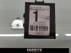 Używane Modul centralnego zamka Toyota Yaris II (P9) 1.33 16V Dual VVT-I Cena € 24,20 Procedura marży oferowane przez Gerrits Automotive