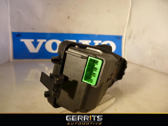 Sensor asistente de frenado de un Volvo V60 I (FW/GW) 1.6 DRIVe 2012