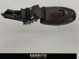 Used Steering wheel mounted radio control Peugeot 407 SW (6E) 2.0 HDiF 16V Price € 21,98 Margin scheme offered by Gerrits Automotive