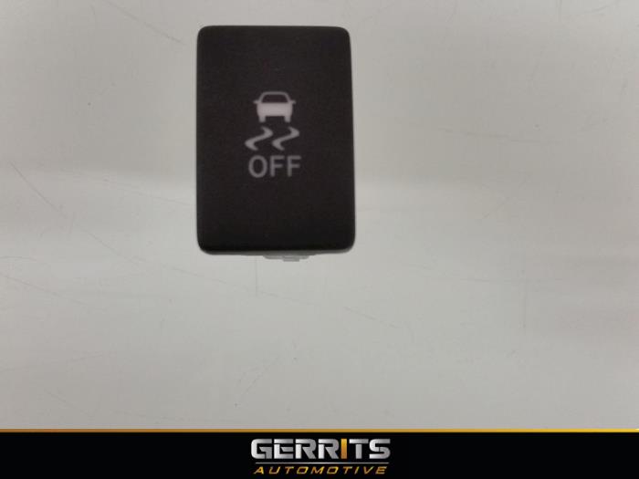 Usados Interruptor ESP Subaru Trezia 1.33 16V Dual VVT-I Precio € 21,98 Norma de margen ofrecido por Gerrits Automotive BV