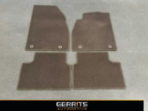 Used Set of mats Opel Insignia 2.0 Turbo 16V Ecotec Price € 44,00 Margin scheme offered by Gerrits Automotive