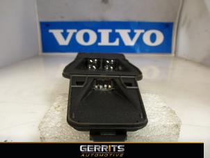 Usados Sensor de velocidad Volvo V40 (MV) 1.6 T4 GTDi 16V Precio € 31,90 Norma de margen ofrecido por Gerrits Automotive