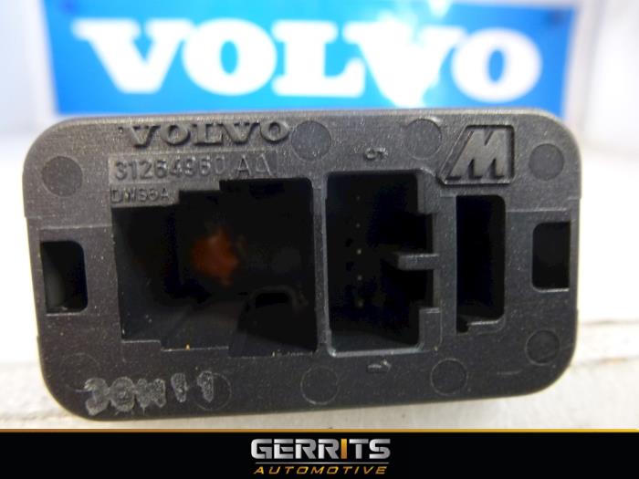 Tailgate switch from a Volvo V70 (BW) 2.0 D3 20V 2009