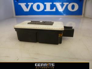 Used Remote control kit Volvo V70 (BW) Price € 19,99 Margin scheme offered by Gerrits Automotive