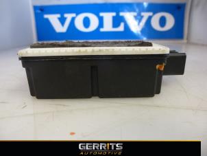 Used Remote control kit Volvo V70 (BW) Price € 19,99 Margin scheme offered by Gerrits Automotive