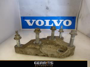 Usagé Support boîte de vitesses Volvo V60 I (FW/GW) 1.6 DRIVe Prix € 25,30 Règlement à la marge proposé par Gerrits Automotive