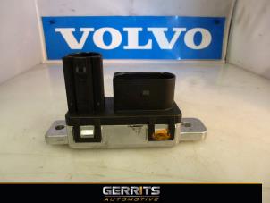 Used Glow plug relay Volvo V40 (MV) 2.0 D2 16V Price € 49,50 Margin scheme offered by Gerrits Automotive