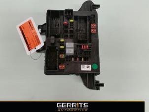 Usados Caja de fusibles Opel Insignia 2.0 Turbo 16V Ecotec Precio € 53,90 Norma de margen ofrecido por Gerrits Automotive