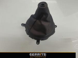 Used Gear stick cover Mazda 2 (DE) 1.3 16V S-VT Price € 21,98 Margin scheme offered by Gerrits Automotive